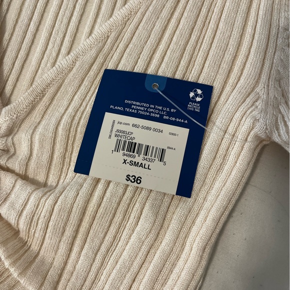 cream color crop top! - Picture 6 of 6